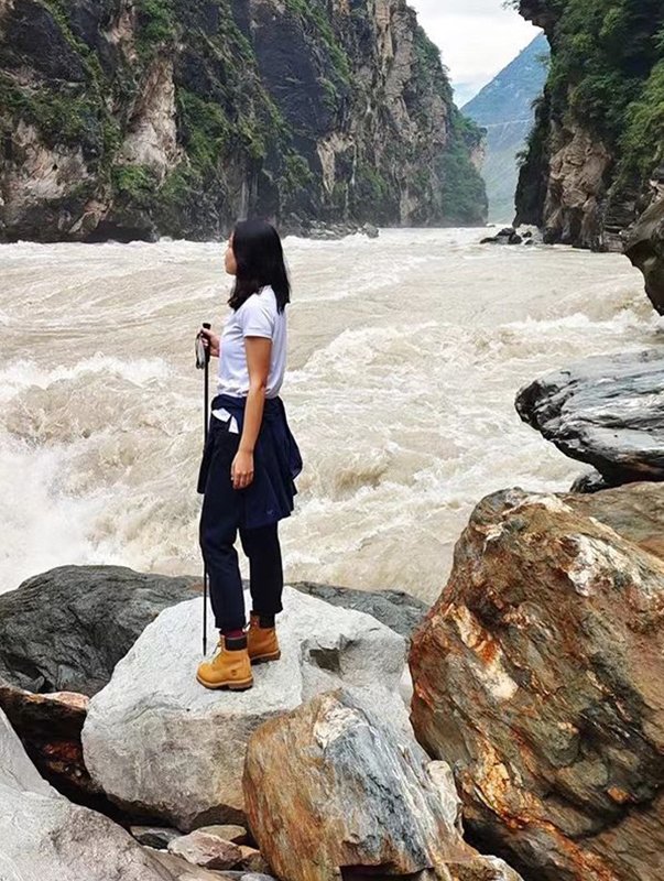 Aricxi Ultralight Carbon Fiber Trekking Poles, Telescopic Carbon Fiber Walking Sticks, Outdoor Hiking and Climbing Gear - Image 2